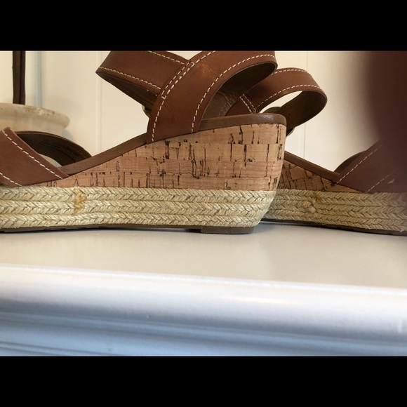 Tan Platform Sandals - Picture 5 of 8